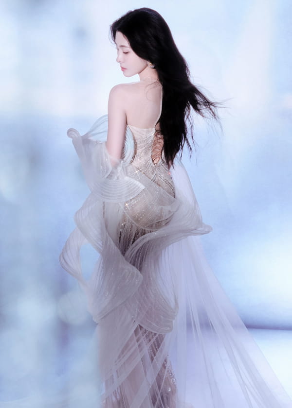 张碧晨爱的史诗交响限定演唱会图片15